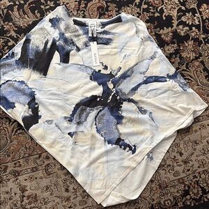 Chicos Women's Blue and White Top